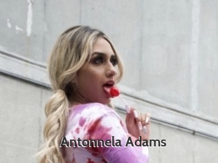 Antonnela_Adams