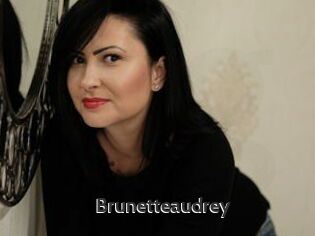 Brunetteaudrey