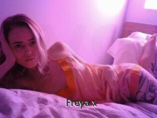 Freya_x