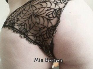 Mia_Boston