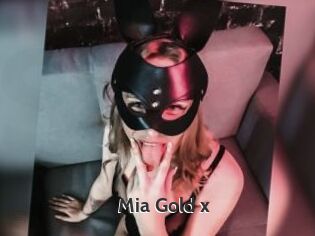 Mia_Gold_x