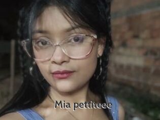 Mia_pettiteee
