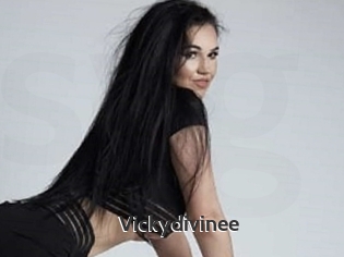 Vickydivinee